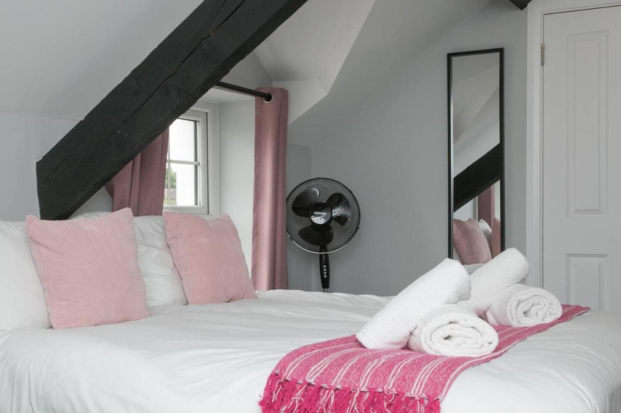 Pass The Keys Modern En-Suite Room In Country Pubrestaurant 2 Llanddona Exterior photo