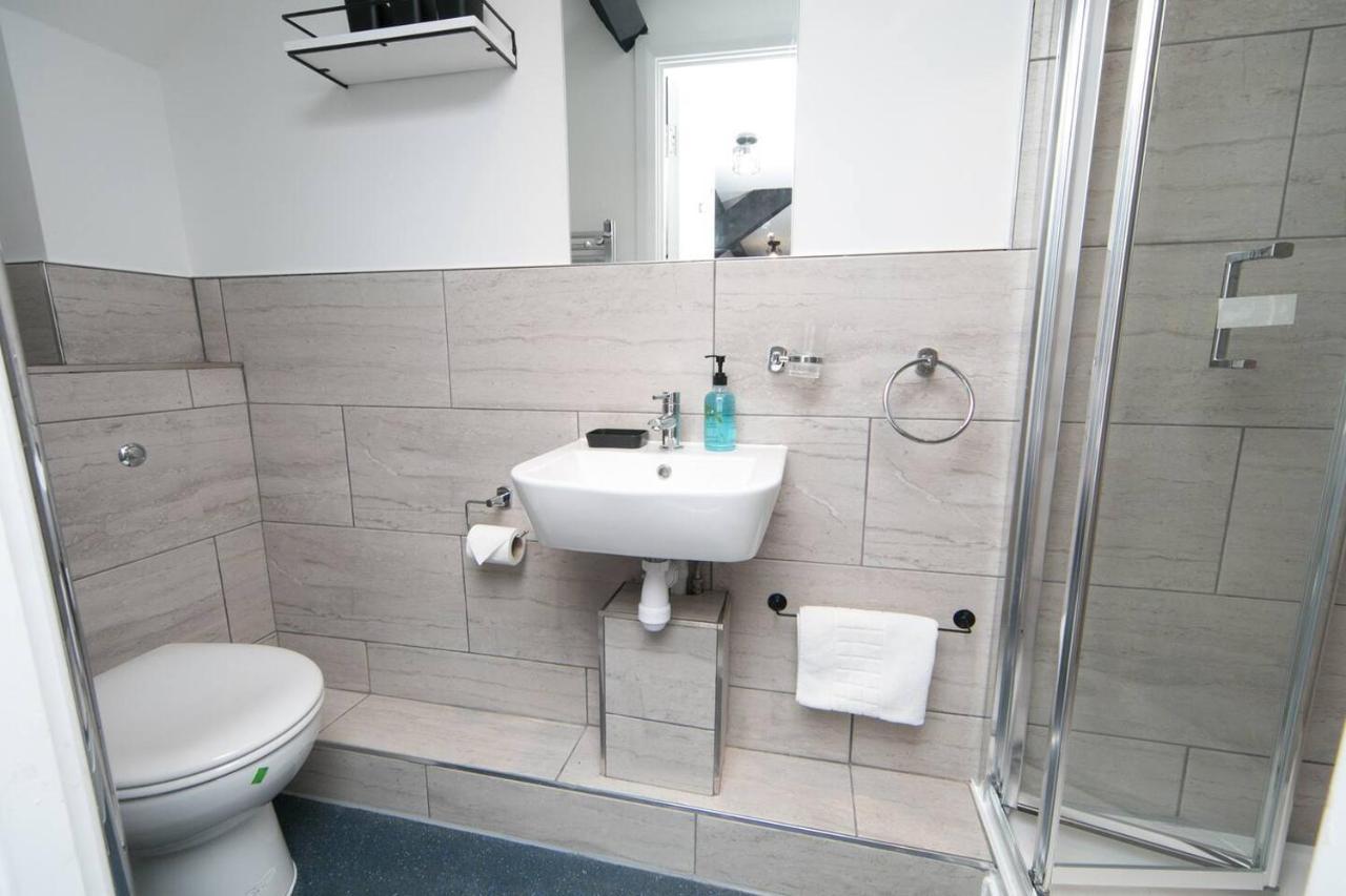 Pass The Keys Modern En-Suite Room In Country Pubrestaurant 2 Llanddona Exterior photo